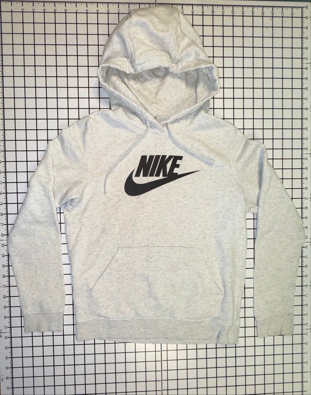 Nike Women’s XS Club Fleece Logo Hoodie Birch Heather Black DQ5775-051
